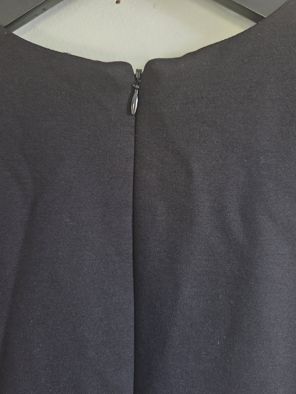 White House Black Market Black Beaded Peplum Sleeveless Knit Top Women Size 2 - Picture 3 of 7